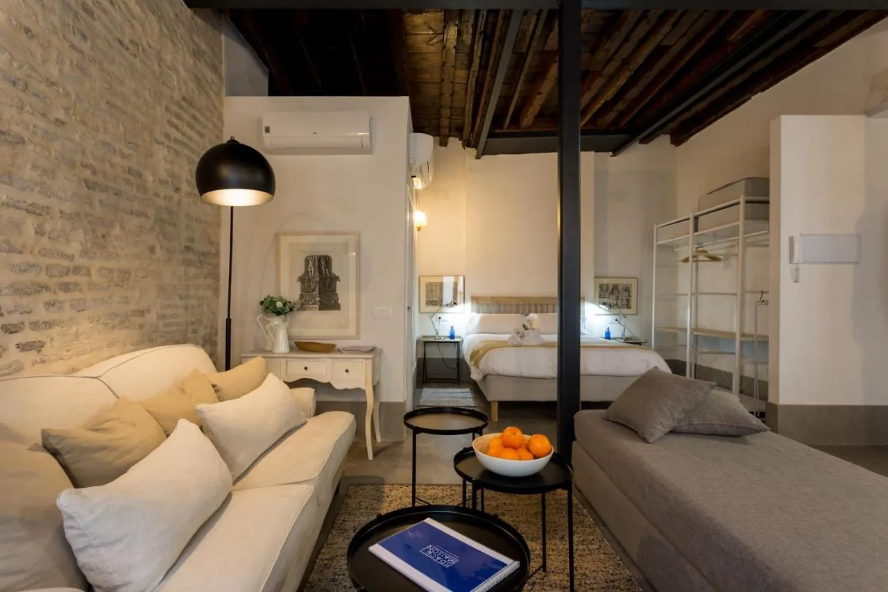 Oak & Sandstone Studio - Space Maison Apartments Seville